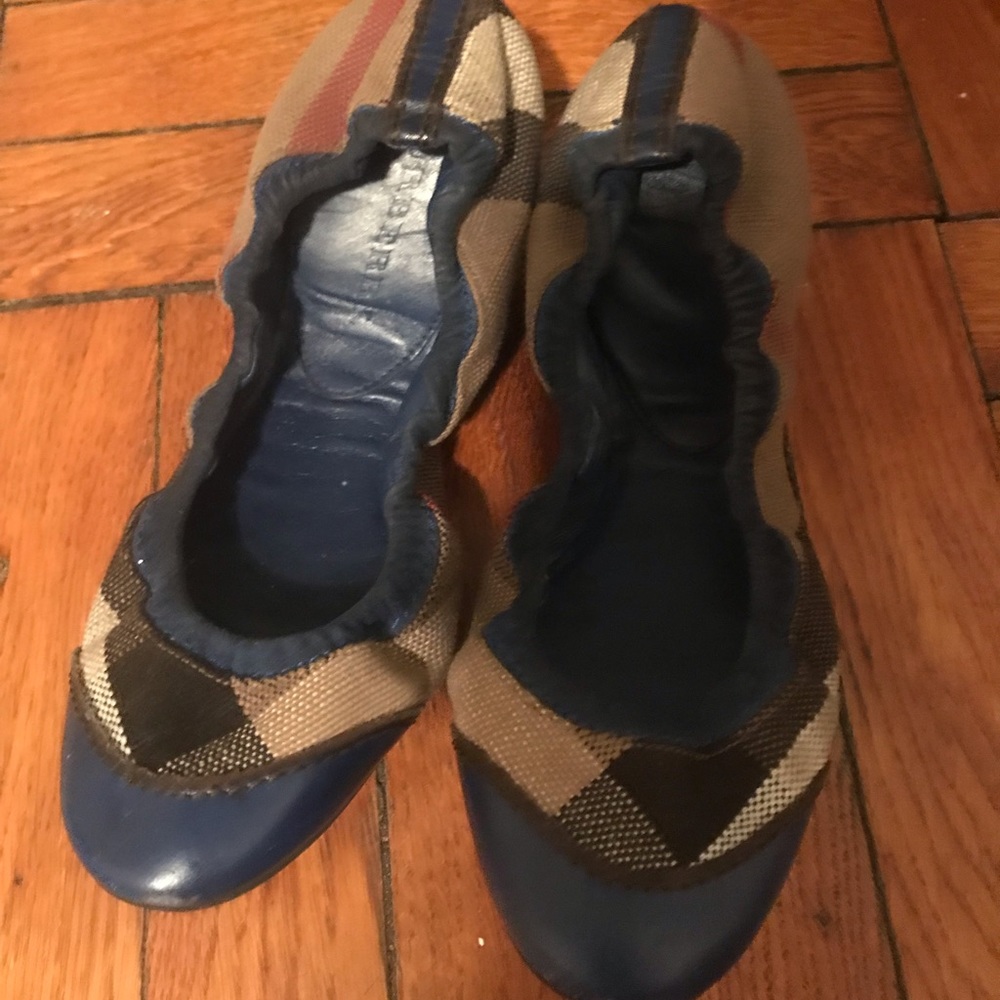 Burberry Flats